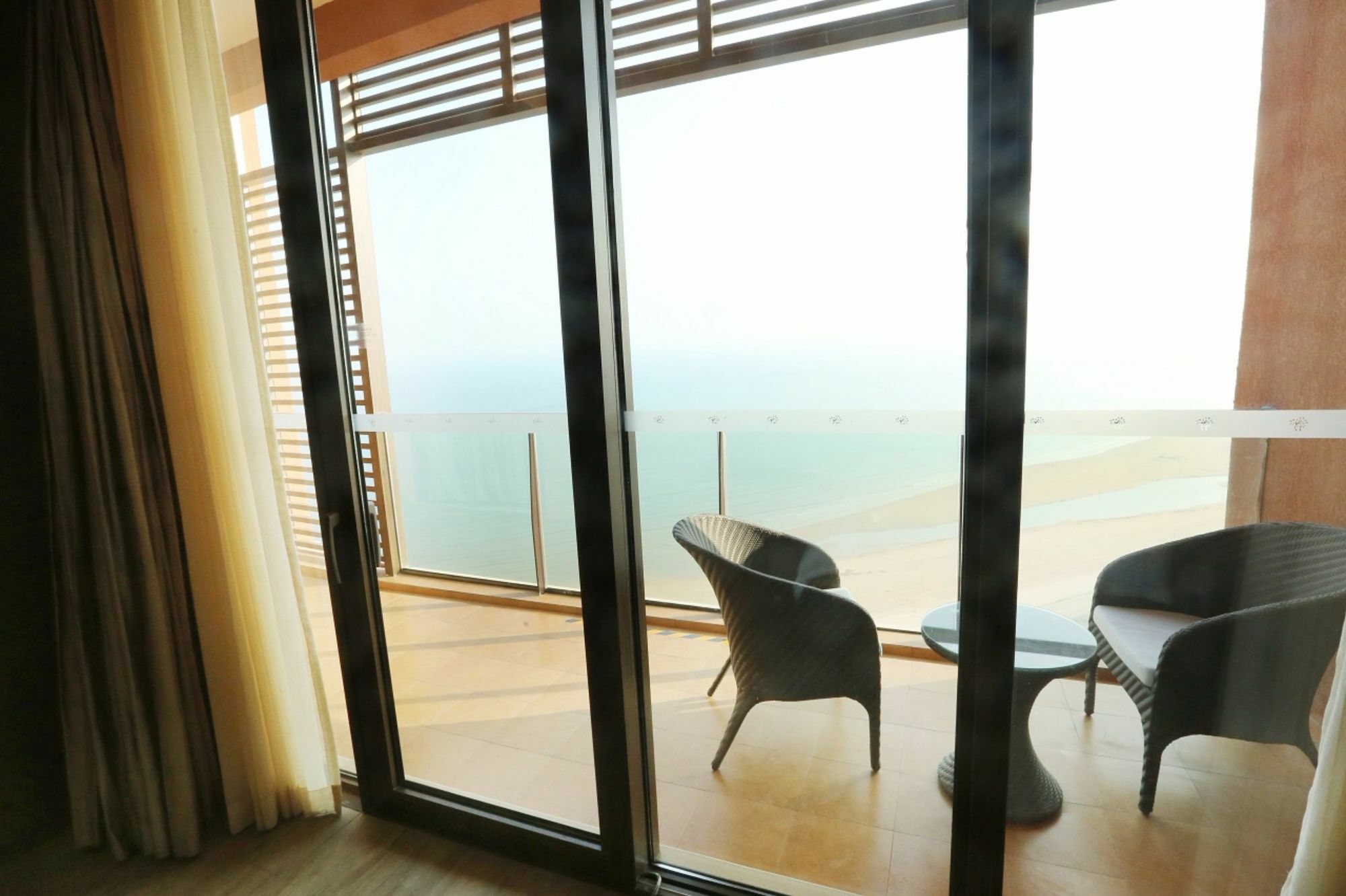 Qingdao Mangrove Tree Resort World - Red Coral Hotel Jiaonan Esterno foto
